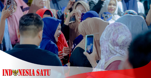 Ajjakkang Lokus Terakhir Kampanye Ulfah&#45;MHG, Warga Sambut Pelukan Mesra